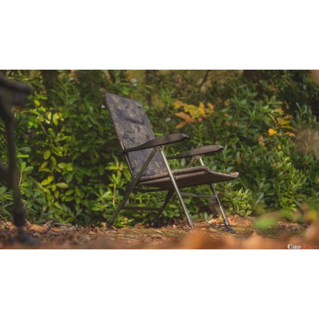 UNDERCOVER CAMO RECLINER CHAIR